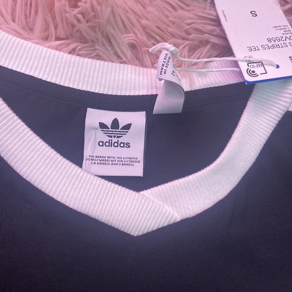 Adidas crop top - Picture 2 of 2